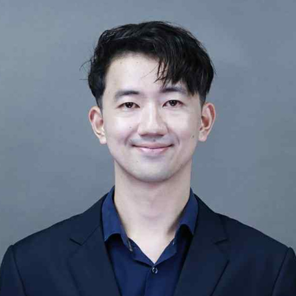 Dr. Utid Suriya (Note)